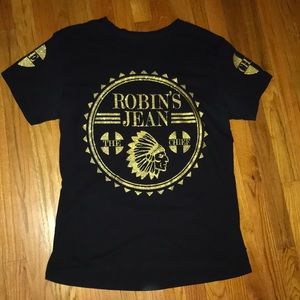 Robin’s Jean T-shirt